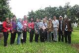 102年05月21日印尼楠榜(Lampung)省政府農業局官員及農民代表一行15人至本分所參訪